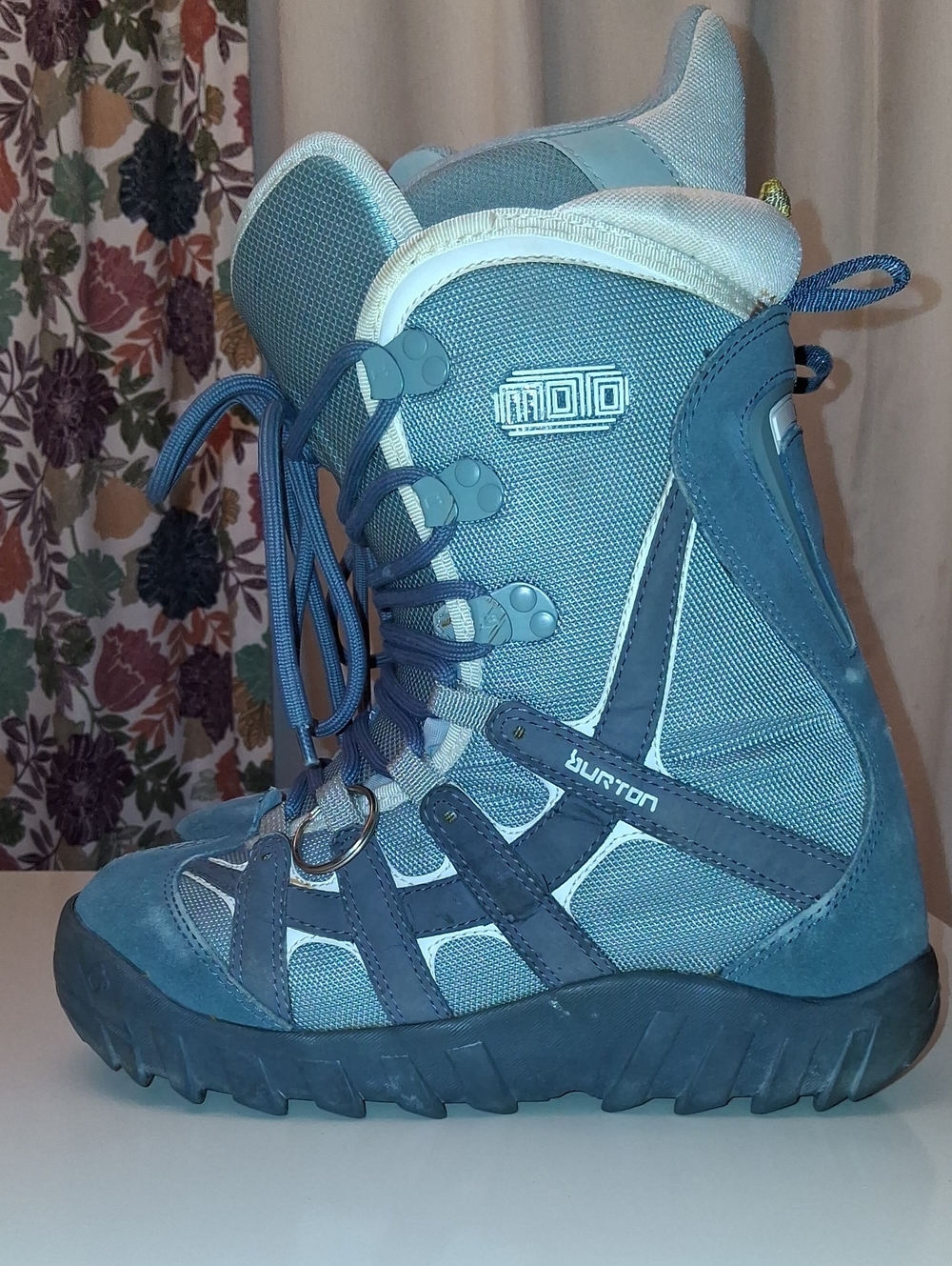 Burton Blue Lace-Up Snowboard Boots